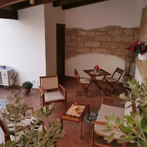 casa-turi-terrasini-favarotta.palermohotels.org/